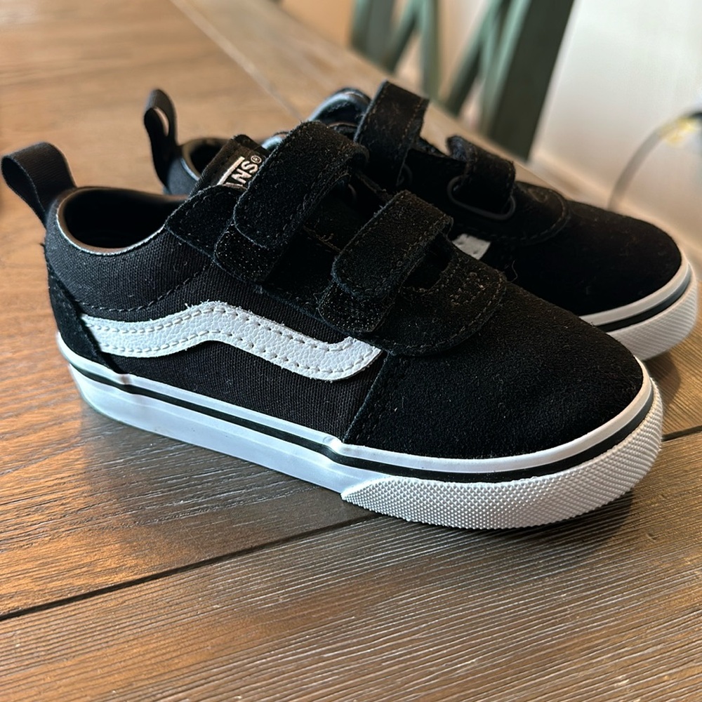 Toddler Vans black Size 8